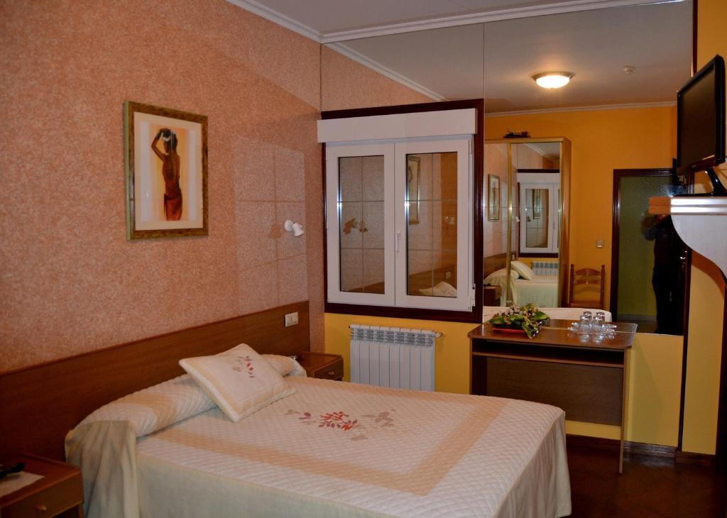Hostal Residencia Bahia Laxe Εξωτερικό φωτογραφία