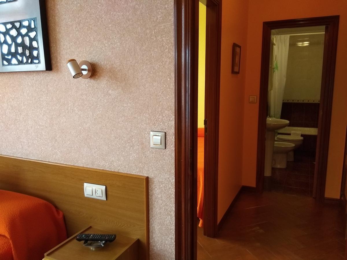 Hostal Residencia Bahia Laxe Εξωτερικό φωτογραφία